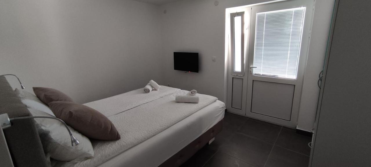 Zoran Apartments Sveti Stefan Buitenkant foto