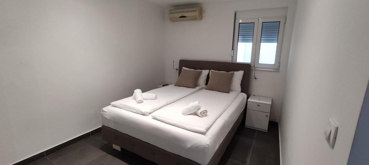 Zoran Apartments Sveti Stefan Buitenkant foto