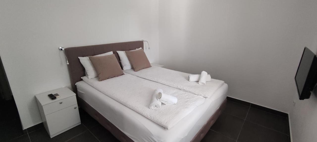 Zoran Apartments Sveti Stefan Buitenkant foto